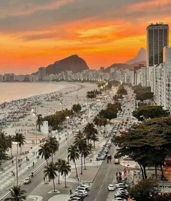 Apartamento Copa_110M Da Praia Рио де Жанейро Екстериор снимка